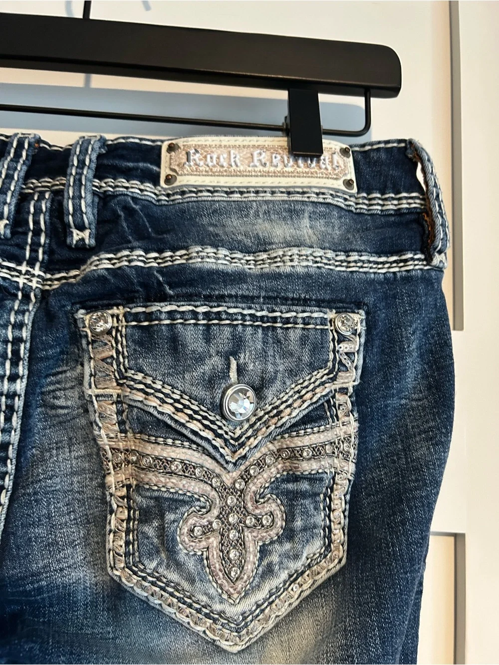 Rock Revival Crimson mid-rise jeans straight Size 29
